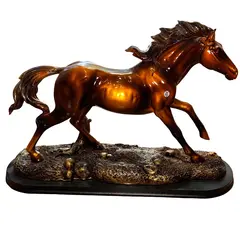 Statueta Cal galopand