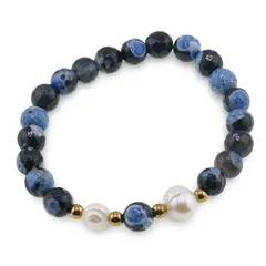 Bratara pe elastic Perle de cultura, bumbi aurii si Agat albastru patat sfere fatetate 8mm