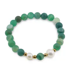 Bratara pe elastic Perle de cultura, bumbi aurii si Agat verde sfere mate 8mm
