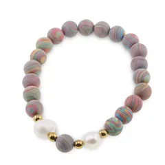 Bratara pe elastic Perle de cultura, bumbi aurii si Compozit sfere mate 8mm
