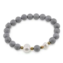 Bratara pe elastic Perle de cultura, bumbi aurii si Cuart druzy electroplacat gri sfere 8mm