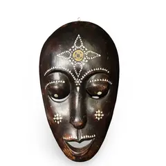 Masca africana vintage din lemn, decorata cu sidef si simboluri tribale, 34,5cm