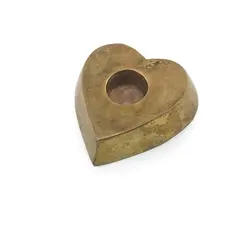 Sfesnic vintage din alama in forma de inima, 4cm