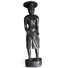 Statueta vintage din lemn sculptat manual, barbat cu palarie traditionala, 44cm