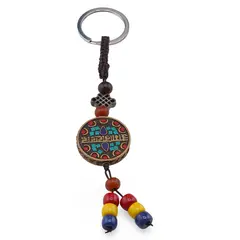 Breloc tibetan rotund cu model mantra, margele rosii galbene albastre, 14cm