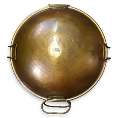Vas vintage din cupru ciocanit manual cu interior cositorit și manere laterale, 29cm