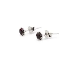 Cercei cu surub din Argint 925 si zircon rosu inchis, 4-5mm