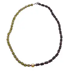 Colier Granat verde si Granat almandin rondele 5-6mm, sfere 3mm si element din Hematit auriu 7mm