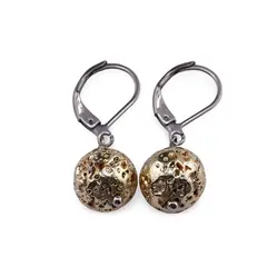 Cercei cu agatatoare Roca Vulcanica aurie sfera  10mm