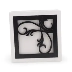 Cutie alba cu model floral negru, 13x13 cm