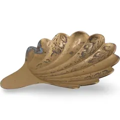 Tava vintage din alama in forma de scoica cu model gravat, 12,5cm