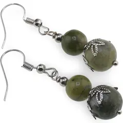 Cercei cu agatatoare Jad nefrit sfere si flori argintii, 8-10mm