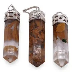 Pandantiv cu varf si montura argintie Calcit in rasina