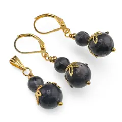 Set cercei si pandantiv Larvikit sfere si flori aurii, 6-10mm