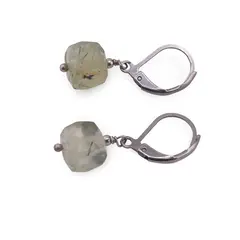 Cercei cu agatatoare Prehnit cub fatetat 8mm