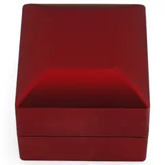 Cutie premium pentru bijuterii cu LED patrata, rosie - 6cm