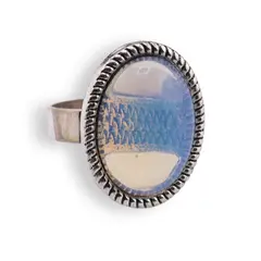 Inel reglabil Opalit oval cu montura striata, 22mm