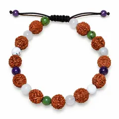 Bratara zodia Rac cu Rudraksha si cristale naturale pentru protectie – produs pe fundal alb