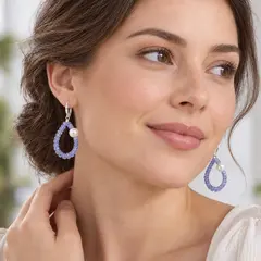 Cercei cu agatatoare Perle de cultura  sfere 8mm si Tanzanit discuri fatetate 4mm cu Argint 925 – imagine de prezentare în context