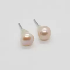 Cercei cu surub perle de cultura roz semisfere 8mm
