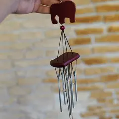 Clopotei de vant din metal cu 6 tuburi si elefant din lemn - 50cm