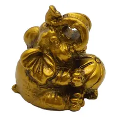 Statueta Feng Shui elefant mic din rasina 2,5cm, model 1