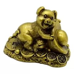 Statueta Feng Shui porc auriu din rasina 7,4cm, model 9