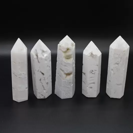 Turn / Obelisc din agat alb cu cristalizare, 6-9cm, imagine 4