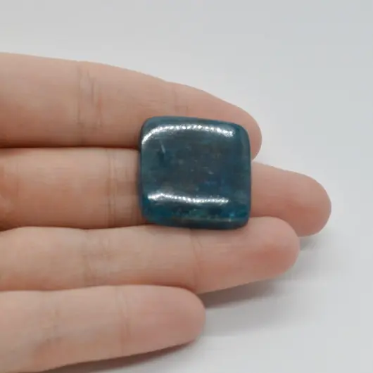 Cabochon Apatit 23x23x6mm C13