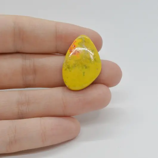 Cabochon Jasp Bumble Bee 27x18x5mm C74