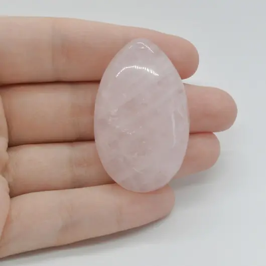 Cabochon Cuart Roz 43x27x9mm C50