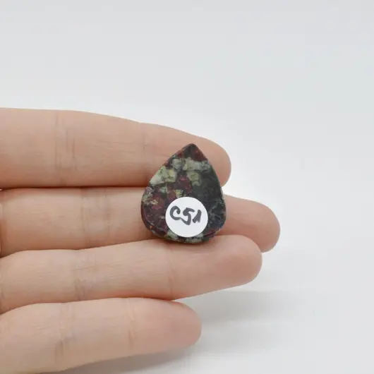 Cabochon Eudialit 25x20x6mm C51, imagine 2