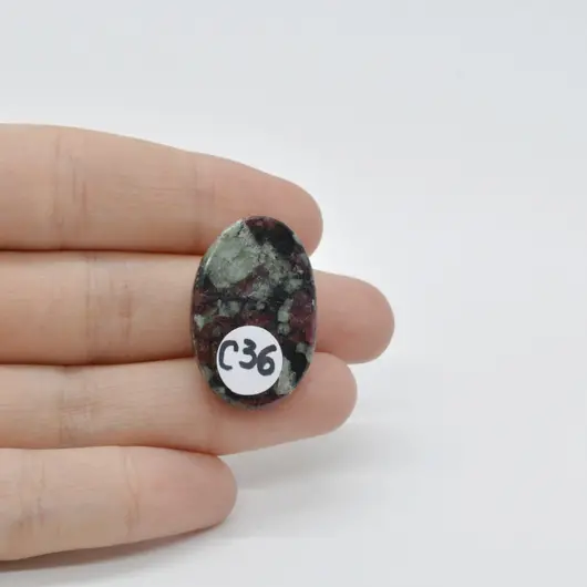 Cabochon Eudialit 28x19x7mm C36, imagine 2