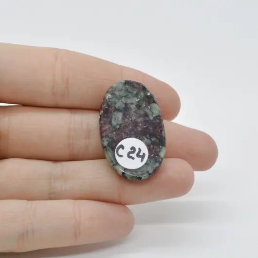 Cabochon Eudialit 32x20x6mm C24, imagine 2