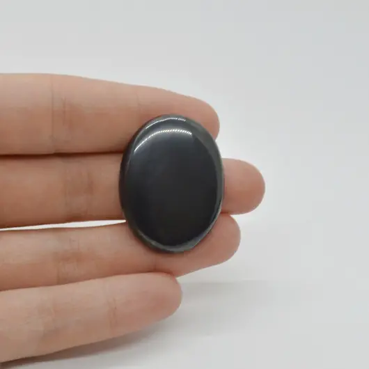 Cabochon Hematit 33x25x6mm C64