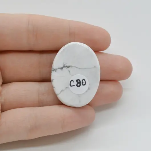 Cabochon Howlit 33x25x8mm C80, imagine 2