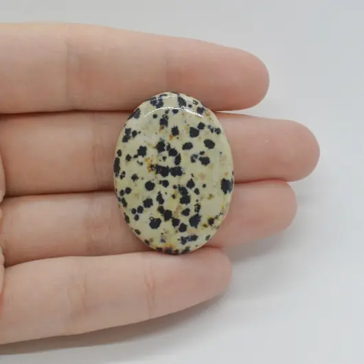 Cabochon Jasp Dalmatian 34x25x6mm C122