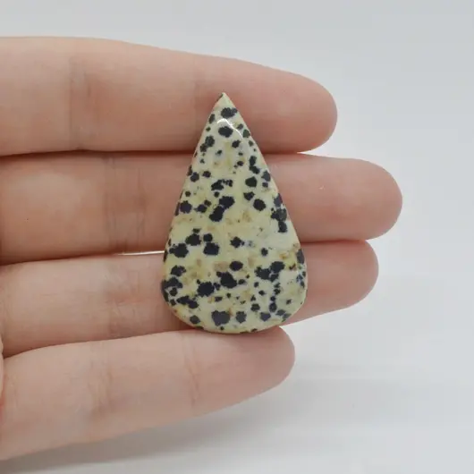Cabochon Jasp Dalmatian 38x24x6mm C61