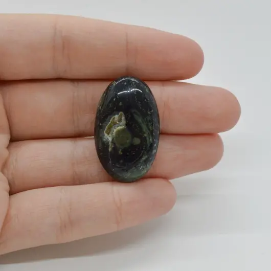 Cabochon Jasp Kambaba 30x19x7mm C16