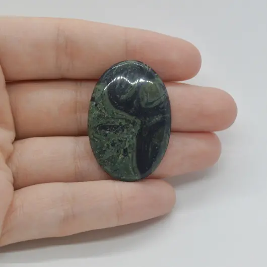 Cabochon Jasp Kambaba 36x25x5mm C108