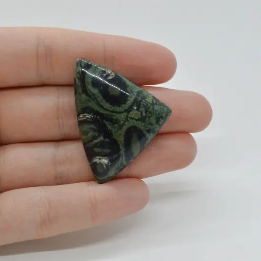 Cabochon Jasp Kambaba 39x29x6mm C4