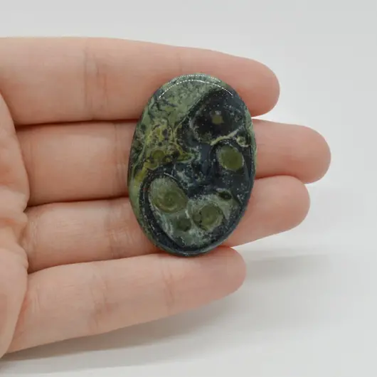 Cabochon Jasp Kambaba 40x28x4mm C35