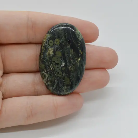 Cabochon Jasp Kambaba 42x27x5mm C21