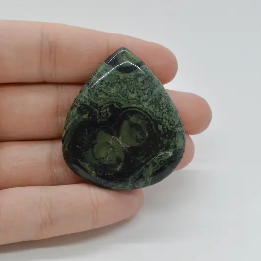 Cabochon Jasp Kambaba 43x38x5mm C10
