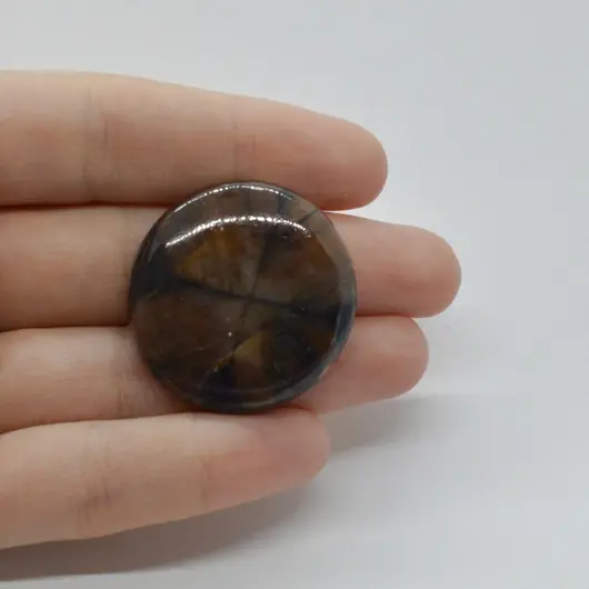 Cabochon Kiastolit 33x33x7mm C43