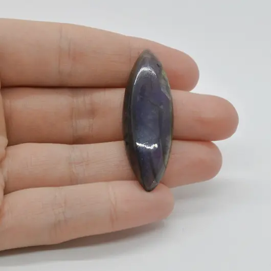 Cabochon Labradorit Albastru 43x15x7mm C360