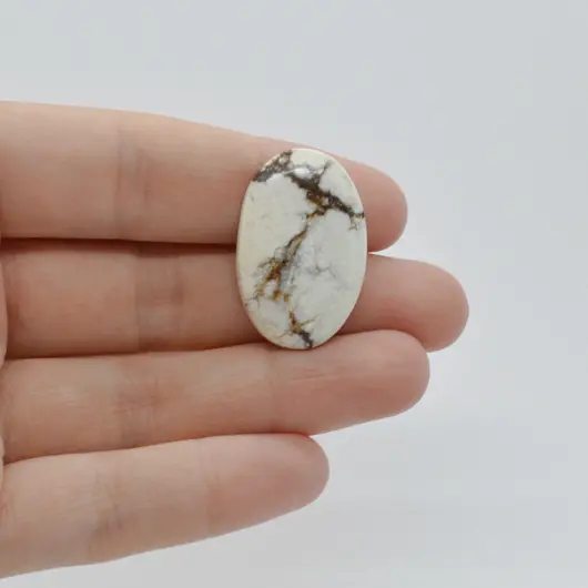 Cabochon Magnezit 28x18x5mm C99