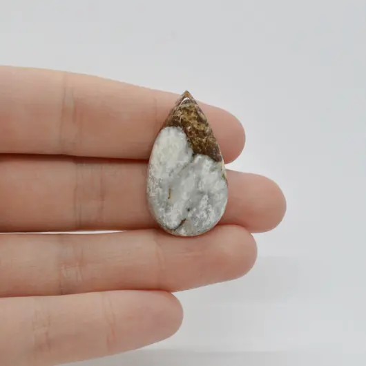 Cabochon Magnezit 32x18x5mm C73