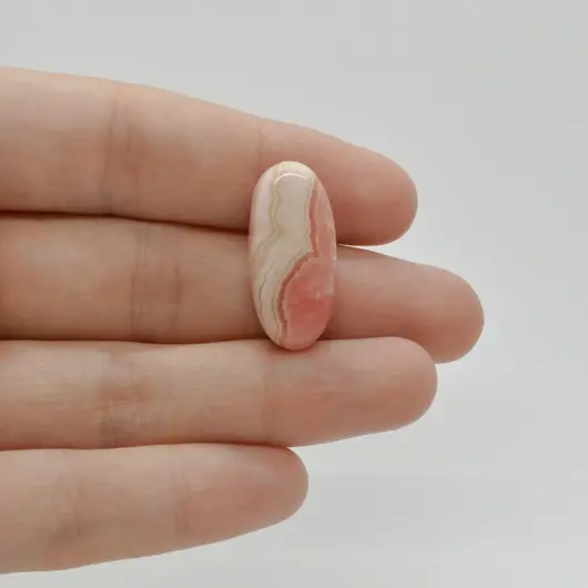 Cabochon Rodocrozit 25x11x7mm C84