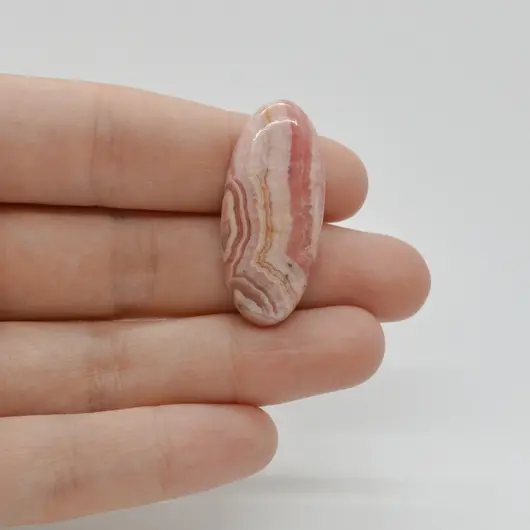 Cabochon Rodocrozit 34x15x6mm C61